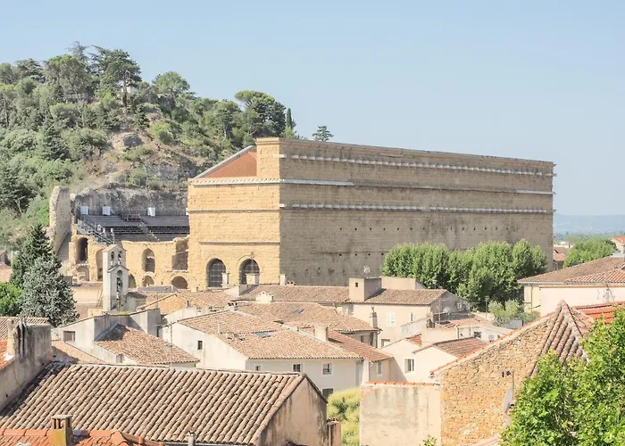 Le Rooftop - Vue Incroyable Sur Le Theatre Antique